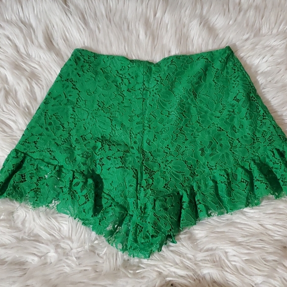 **Zara Lace Green Shorts** - Picture 3 of 4